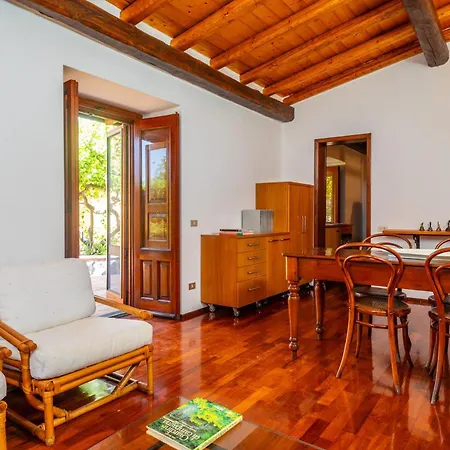 Casa Gina Holiday home *